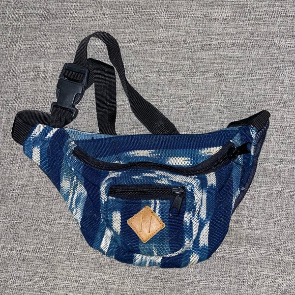 zumiez fanny pack